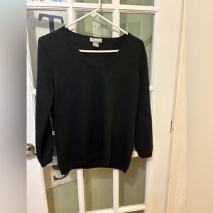 Neiman Marcus cashmere , black V-Neck Sweater